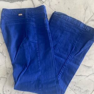 Vintage Dittos blue denim low cut pants. Wide legs iconic 70s Dittos look.